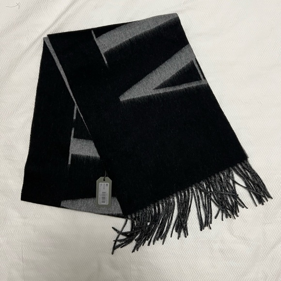 NWT ALLSAINT Dual 100% Wool Scarf in Grey/Black - Picture 4 of 9